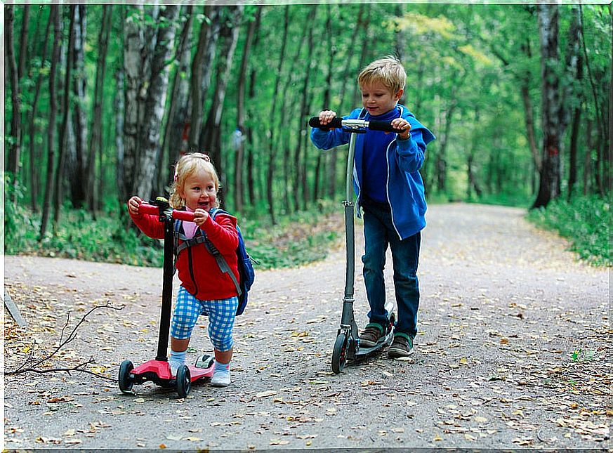 The most classic types of children's scooters are those that emerged in the eighties.