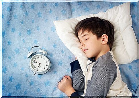 Knowing how long your child needs to sleep can help you organize his routine.