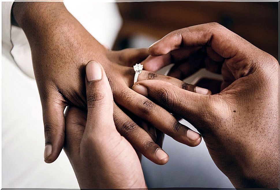 Marriage putting on the rings.