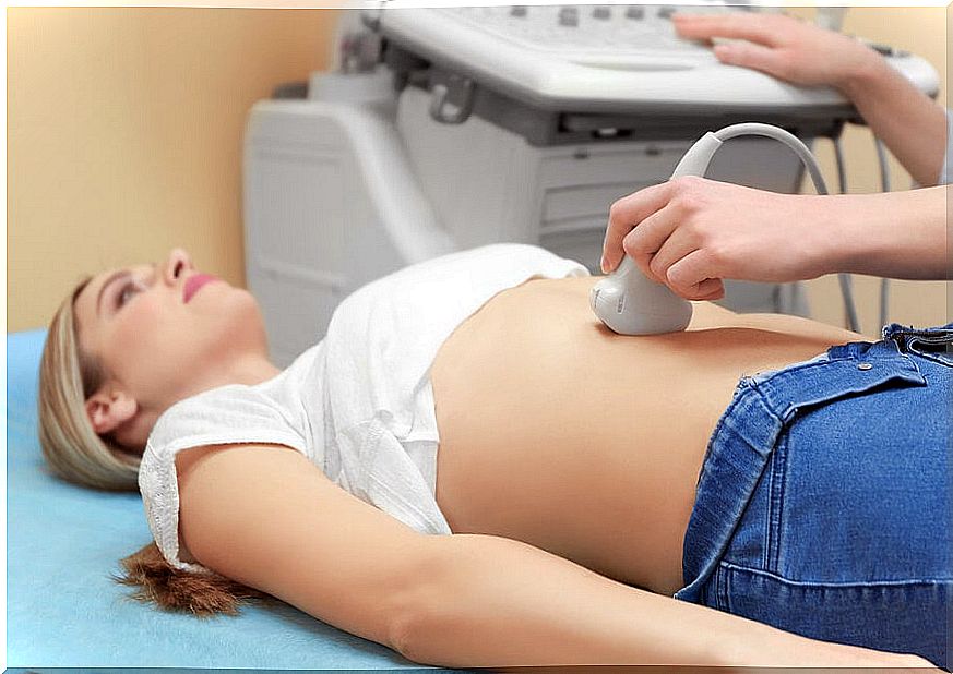 The bicornuate uterus is detected during ultrasound scans.